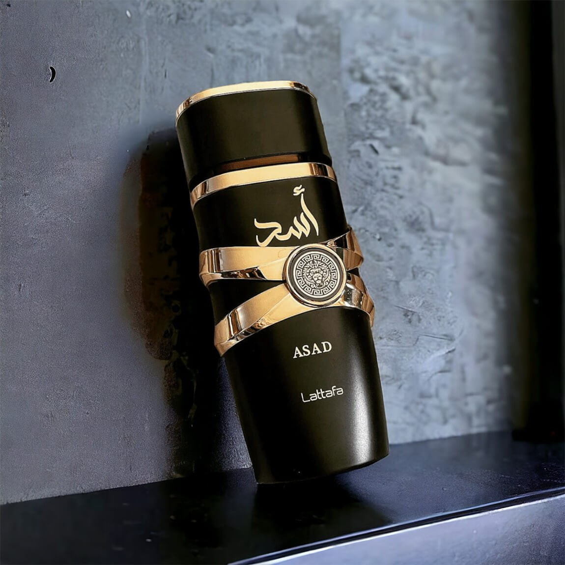 عطر Asad من Lattafa للجنسين – رائحة عود ومسك تدوم طويلًا